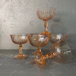franske rosa farvede champagneglas fra Bellevue Vintage